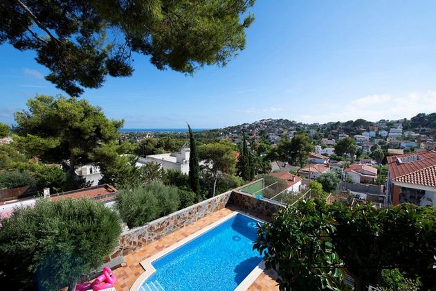 Foto 1 de Casa en venta en Montmar de 6 habitaciones con terraza y piscina