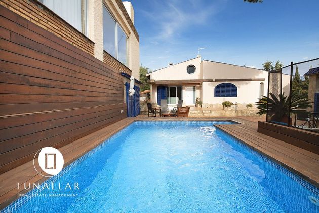 Foto 1 de Casa en venda a La Sentiu - Can Tries de 8 habitacions amb terrassa i piscina
