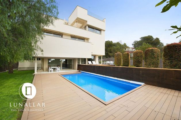 Foto 1 de Casa en venda a Can Girona - Terramar - Can Pei - Vinyet de 6 habitacions amb piscina i garatge