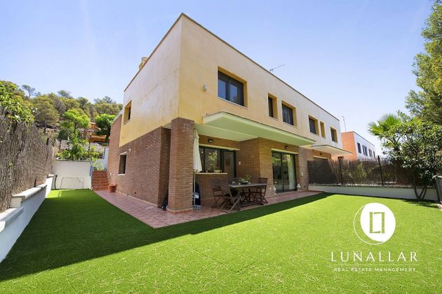 Foto 1 de Casa en venda a Botigues de Sitges - Garraf de 4 habitacions amb terrassa i piscina