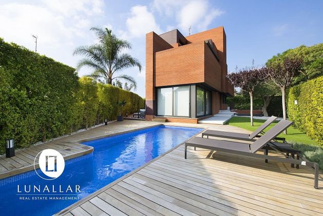 Foto 1 de Casa en venda a Torrent Ballester de 3 habitacions amb terrassa i piscina