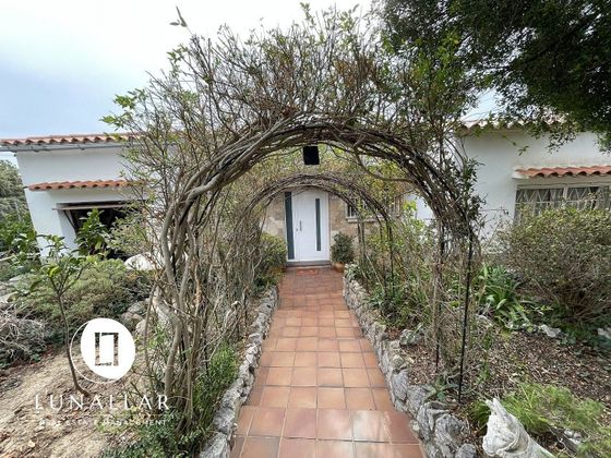 Foto 2 de Venta de chalet en La Sentiu - Can Tries de 4 habitaciones con terraza y jardín