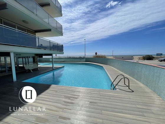 Foto 1 de Pis en venda a Botigues de Sitges - Garraf de 3 habitacions amb terrassa i piscina