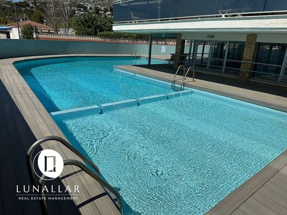 Foto 2 de Pis en venda a Botigues de Sitges - Garraf de 3 habitacions amb terrassa i piscina
