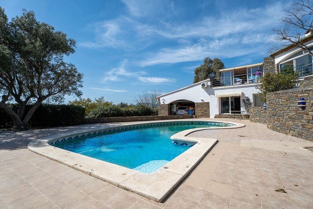 Foto 2 de Xalet en venda a calle Mirador de 4 habitacions amb terrassa i piscina