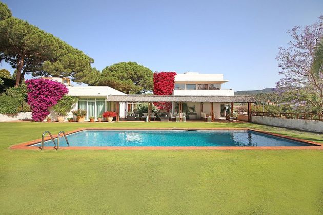 Foto 1 de Xalet en venda a pasaje Del Puntó de 6 habitacions amb terrassa i piscina
