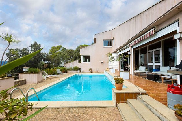 Foto 1 de Xalet en venda a calle Riu Mogent de 6 habitacions amb terrassa i piscina