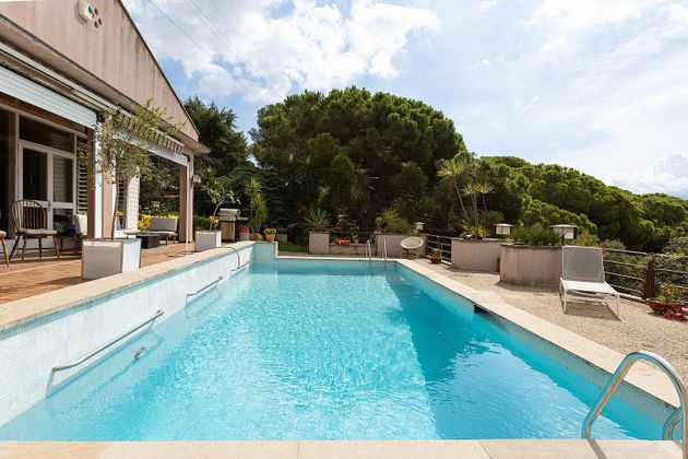 Foto 2 de Xalet en venda a calle Riu Mogent de 6 habitacions amb terrassa i piscina