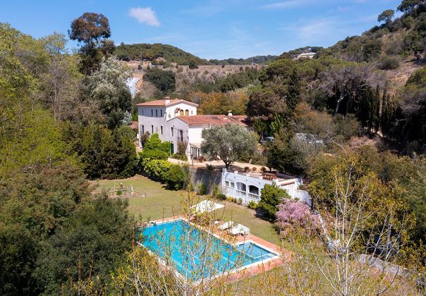 Foto 2 de Casa en venda a Sant Pol de Mar de 9 habitacions amb terrassa i piscina