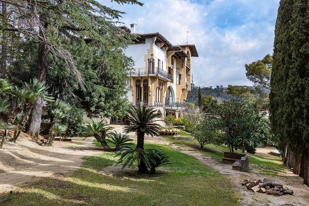 Foto 2 de Casa en venda a plaza De la Vila de 46 habitacions amb terrassa i piscina