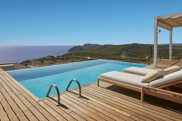 Foto 1 de Venta de chalet en Begur de 6 habitaciones con terraza y piscina