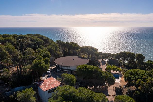 Foto 1 de Chalet en venta en Sant Pol de Mar de 8 habitaciones con terraza y piscina