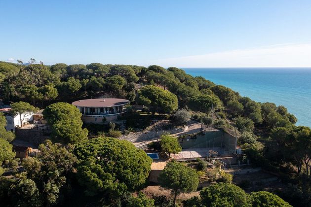 Foto 2 de Xalet en venda a Sant Pol de Mar de 8 habitacions amb terrassa i piscina