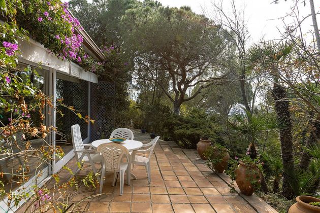 Foto 2 de Chalet en venta en calle Sant Sebastià de 4 habitaciones con terraza y piscina