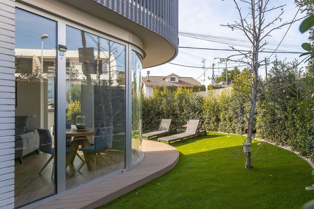 Foto 2 de Dúplex en venda a avenida D'alella de 3 habitacions amb terrassa i piscina