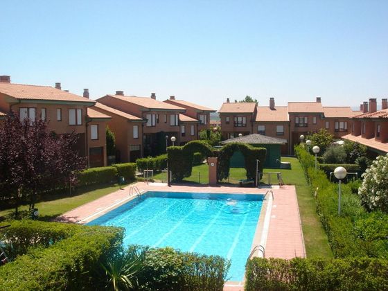 Foto 1 de Xalet en venda a Haro de 5 habitacions amb terrassa i piscina