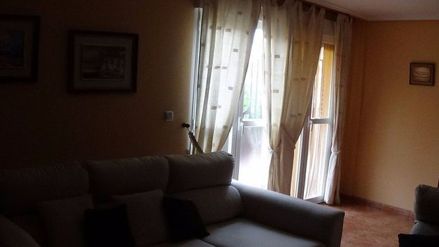 Foto 2 de Casa en venta en Alesanco de 4 habitaciones con terraza y calefacción
