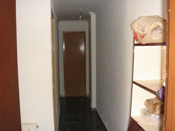 Foto 2 de Venta de piso en Anguciana de 2 habitaciones con garaje y calefacción