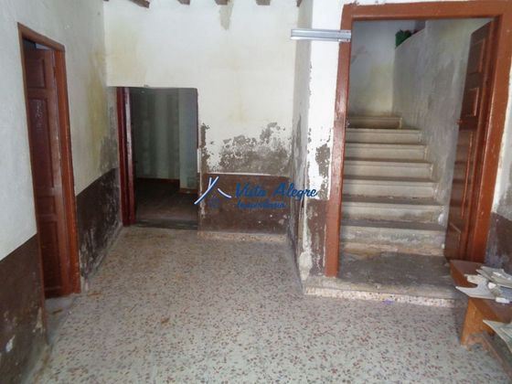 Foto 2 de Venta de casa en Anguciana de 6 habitaciones con terraza