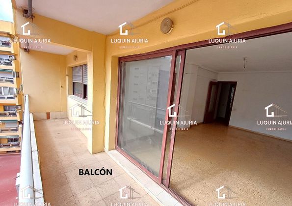 Foto 2 de Pis en venda a calle Nou de Picanya de 4 habitacions amb terrassa i garatge