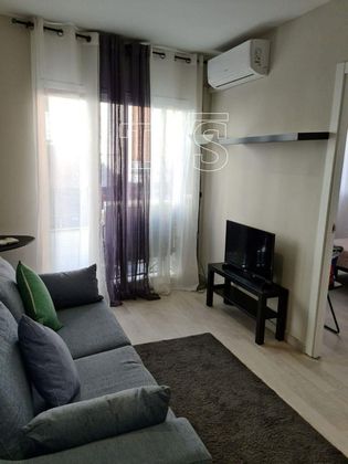 Foto 2 de Piso en alquiler en La Torrassa de 3 habitaciones con terraza y muebles