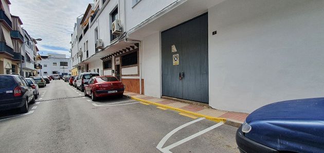 Foto 2 de Venta de local en calle Cataluña con garaje