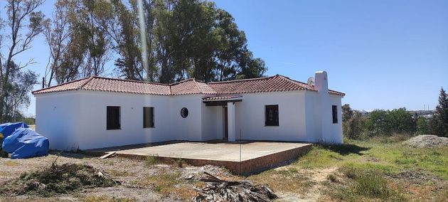 Foto 2 de Xalet en venda a San Enrique-Guadiaro-Pueblo Nuevo de 4 habitacions amb terrassa i piscina