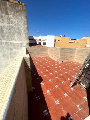 Foto 2 de Casa en venda a La Línea de la Concepción ciudad de 3 habitacions amb terrassa i garatge