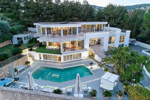 Foto 1 de Casa adossada en venda a Son Vida de 8 habitacions amb terrassa i piscina