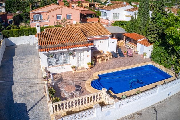 Foto 1 de Casa en venta en Polop de 3 habitaciones con terraza y piscina