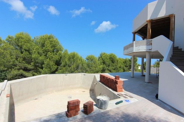 Foto 2 de Venta de casa en Pedreguer de 3 habitaciones con terraza y piscina