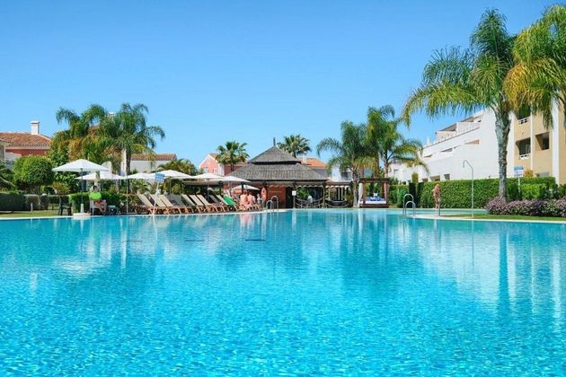 Foto 1 de Dúplex en venda a Paraíso - Atalaya- Benamara de 3 habitacions amb terrassa i piscina