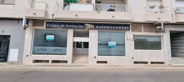 Foto 1 de Oficina en venta en San Pedro del Pinatar de 210 m²