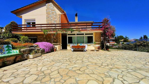 Foto 2 de Xalet en venda a Corbera de Llobregat de 6 habitacions amb terrassa i piscina