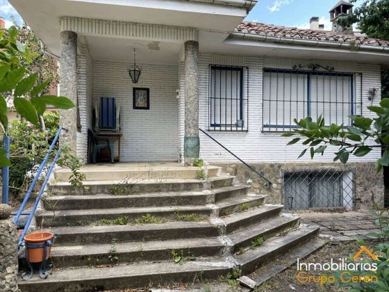 Foto 1 de Casa en venda a Ezcaray de 5 habitacions amb garatge i jardí