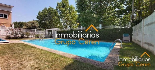 Foto 2 de Casa en venda a Santo Domingo de la Calzada de 6 habitacions amb terrassa i piscina