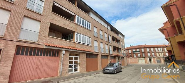 Foto 1 de Piso en venta en Castañares de Rioja de 4 habitaciones con terraza y garaje
