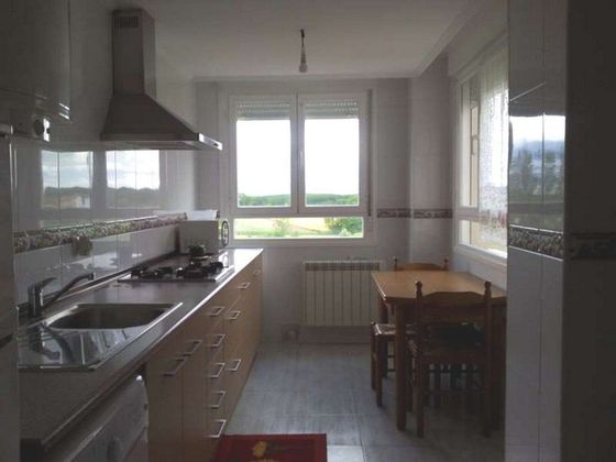 Foto 2 de Piso en venta en Baños de Rioja de 2 habitaciones con calefacción