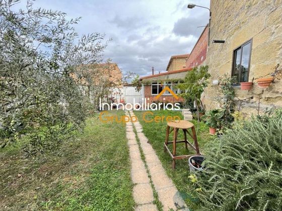 Foto 2 de Chalet en venta en Baños de Rioja de 7 habitaciones con terraza y garaje