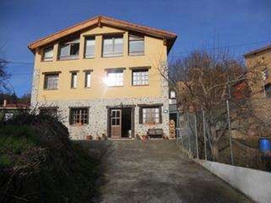 Foto 2 de Casa en venta en Santurde de Rioja de 7 habitaciones con jardín y calefacción