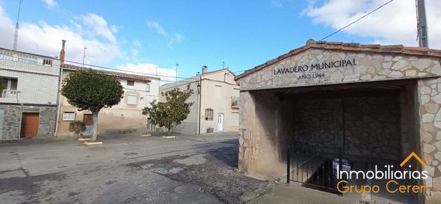 Foto 2 de Casa en venta en Baños de Rioja de 3 habitaciones y 138 m²