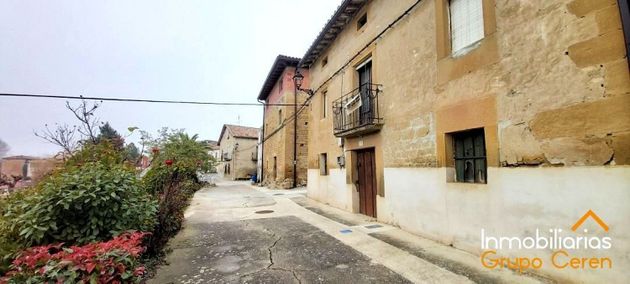 Foto 1 de Casa en venda a avenida De Villa Alfovare de 8 habitacions amb jardí
