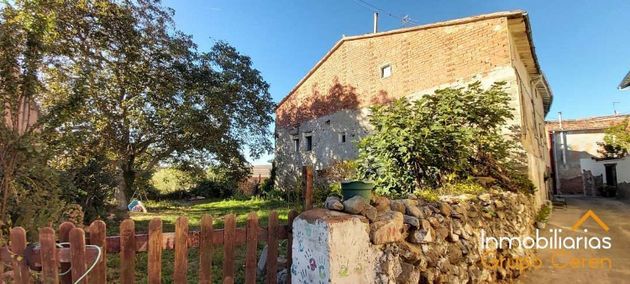 Foto 1 de Xalet en venda a Fresneña de 4 habitacions amb jardí