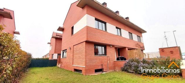 Foto 1 de Casa en venda a Cirueña de 4 habitacions amb terrassa i piscina