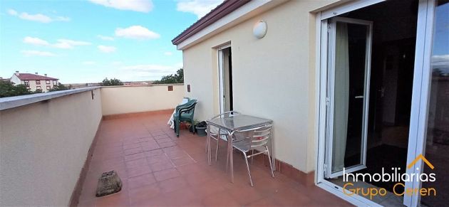 Foto 1 de Dúplex en venta en Castañares de Rioja de 2 habitaciones con terraza y piscina