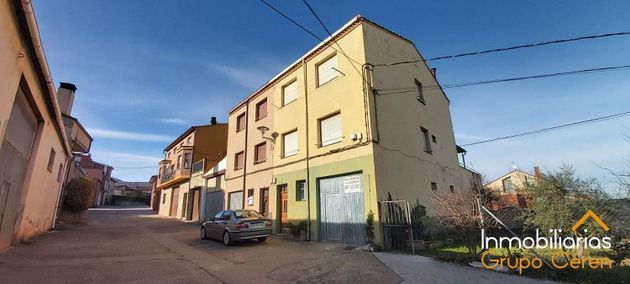 Foto 1 de Xalet en venda a calle Linares de 6 habitacions amb terrassa i garatge