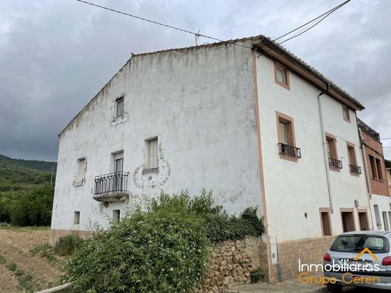 Foto 1 de Casa en venda a Santurde de Rioja de 4 habitacions i 402 m²