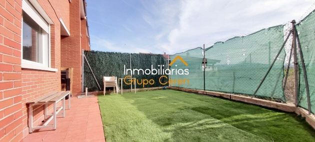 Foto 1 de Casa en venda a Hervías de 3 habitacions amb piscina i jardí