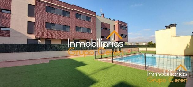 Foto 2 de Pis en venda a Santo Domingo de la Calzada de 3 habitacions amb terrassa i piscina