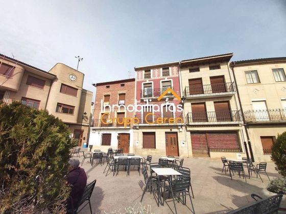Foto 2 de Casa en venta en Castañares de Rioja de 6 habitaciones con piscina y calefacción